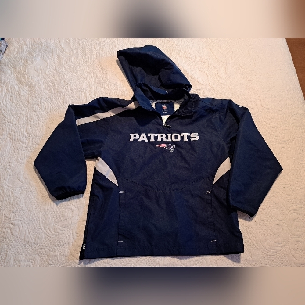 New England Patriots boys Medium or 10/12 1/4 zip windbreaker blue VGUC